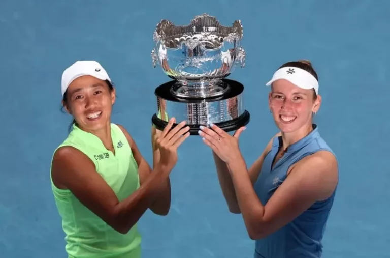 Campeonas del dobles femenino del Australian Open 2026: Elise Mertens y Shuai Zhang