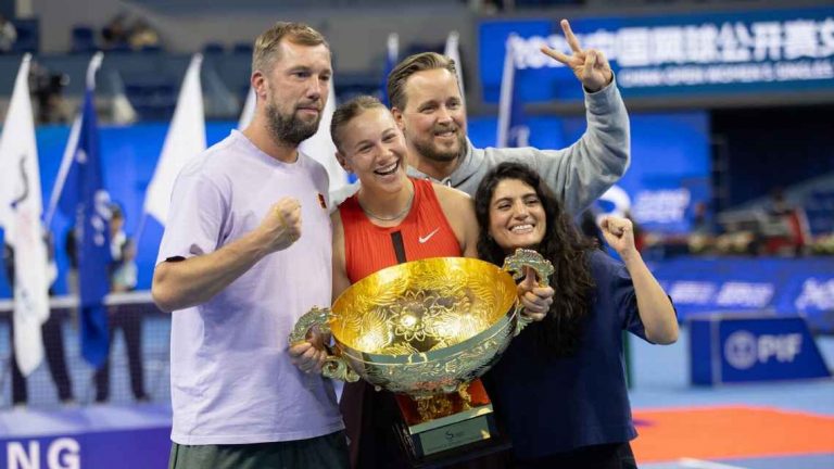 Amanda Anisimova rompe con su entrenador Rick Vleeshouwers: decisión clave para su futuro en la WTA