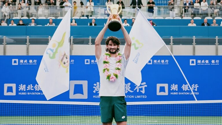 Campeón del ATP Challenger 100 de Jingshan 2026: Lloyd Harris tras salvar dos bolas de partido
